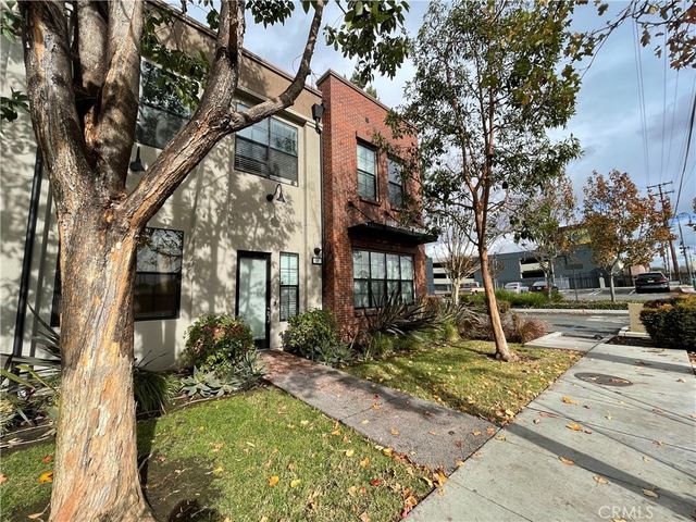 501 W Maple Avenue, Orange, CA 92868