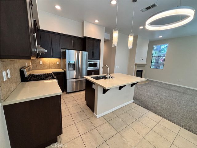 501 W Maple Avenue, Orange, CA 92868