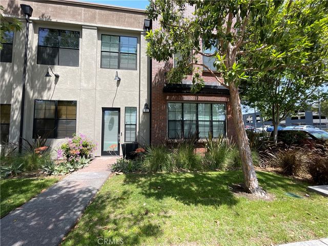 501 W Maple Avenue, Orange, CA 92868