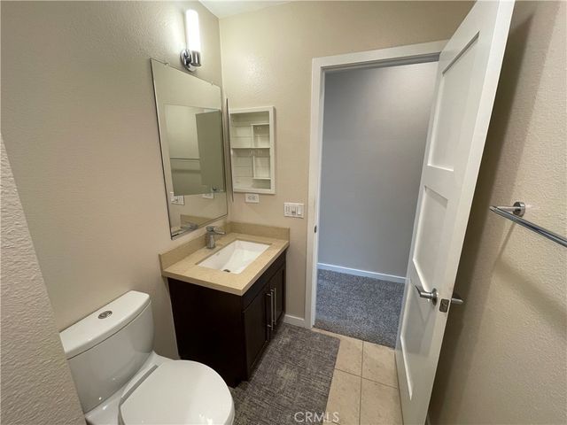 501 W Maple Avenue, Orange, CA 92868