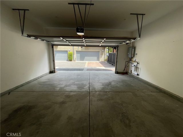 501 W Maple Avenue, Orange, CA 92868