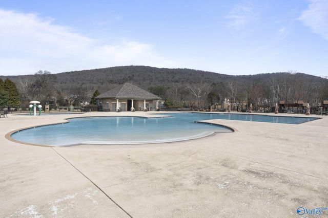 4 Notting Hill Place SE, Gurley, AL 35748