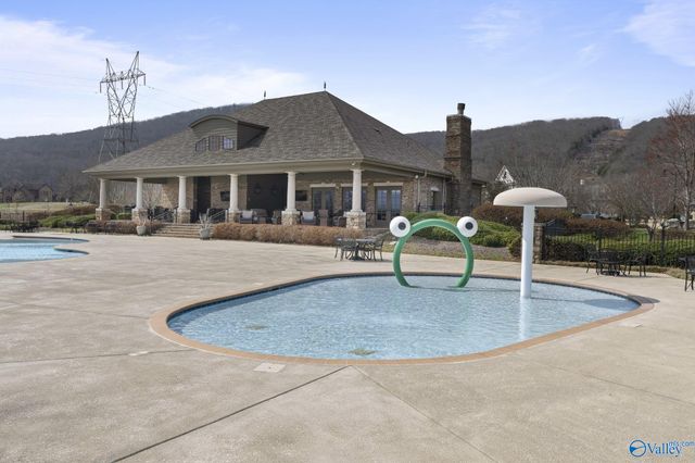 4 Notting Hill Place SE, Gurley, AL 35748