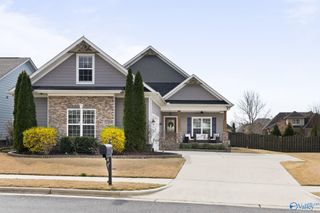 4 Notting Hill Place SE, Gurley, AL 35748