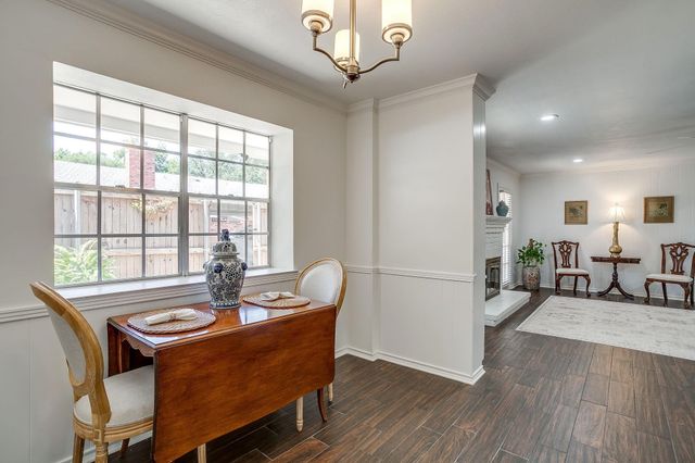 1147 Roaring Springs Road, Fort Worth, TX 76114