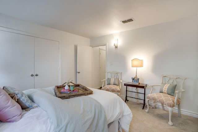 1147 Roaring Springs Road, Fort Worth, TX 76114