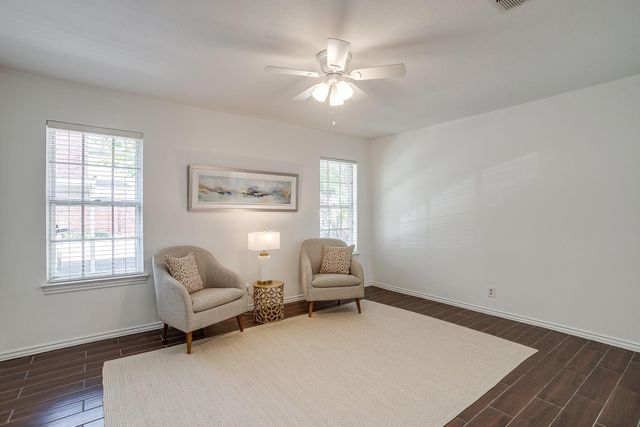 1147 Roaring Springs Road, Fort Worth, TX 76114