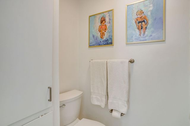 1147 Roaring Springs Road, Fort Worth, TX 76114