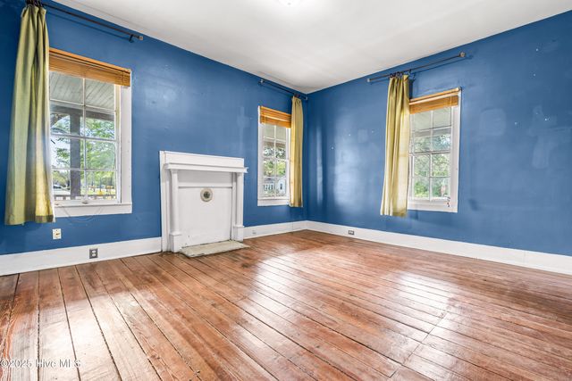 107 Church Street E, Elm City, NC 27822