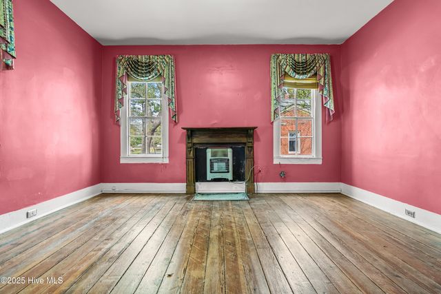 107 Church Street E, Elm City, NC 27822