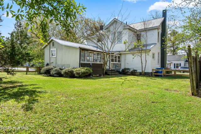 107 Church Street E, Elm City, NC 27822
