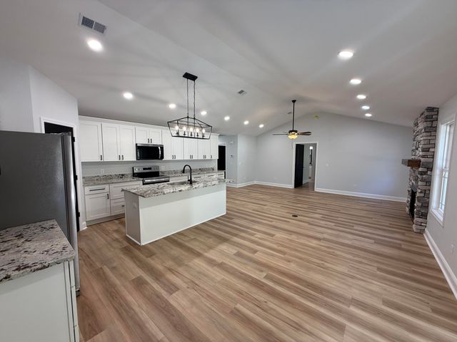 2147 Bloomville Highway, Manning, SC 29102