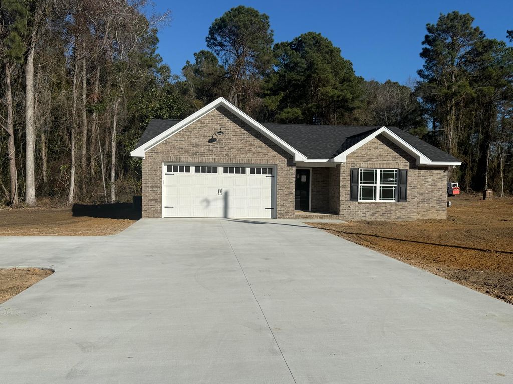 2147 Bloomville Highway, Manning, SC 29102