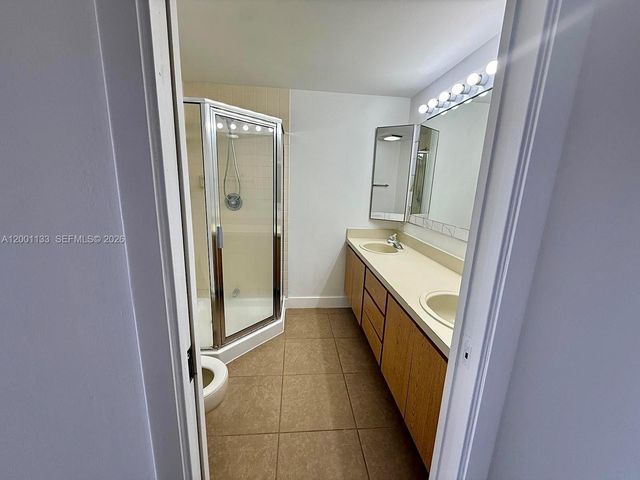 528 Green Springs Pl 528, West Palm Beach, FL 33409