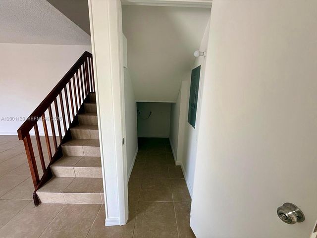 528 Green Springs Pl 528, West Palm Beach, FL 33409