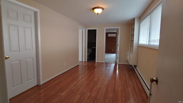217 W WASHINGTON CENTER Road, Fort Wayne, IN 46825