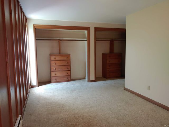 217 W WASHINGTON CENTER Road, Fort Wayne, IN 46825