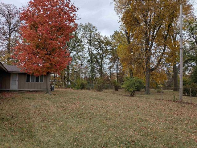 217 W WASHINGTON CENTER Road, Fort Wayne, IN 46825