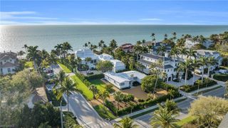617 Gulf Shore Blvd N, Naples, FL 34102
