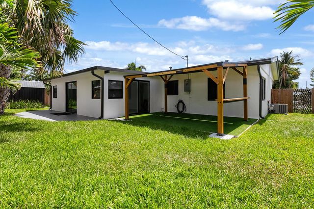 3141 NE 14th Avenue, Pompano Beach, FL 33064