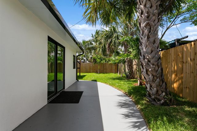 3141 NE 14th Avenue, Pompano Beach, FL 33064
