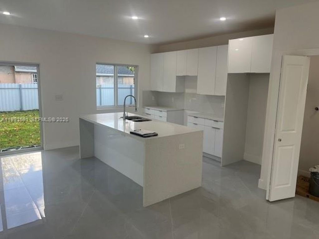 Image 14 of property listing at 746 NW 112th St, Miami, FL 33168