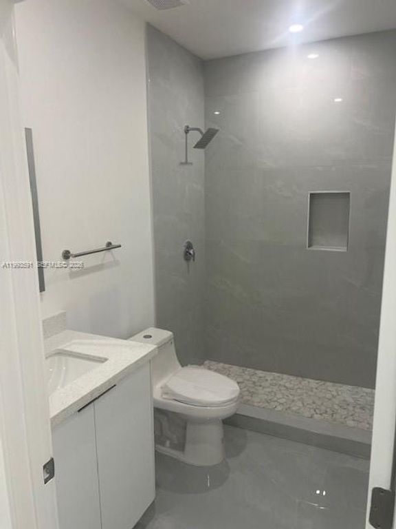 Image 19 of property listing at 746 NW 112th St, Miami, FL 33168