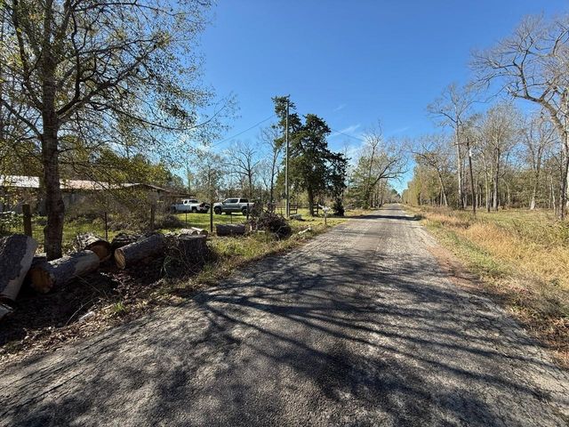 642 County Road 2112, Liberty, TX 77575