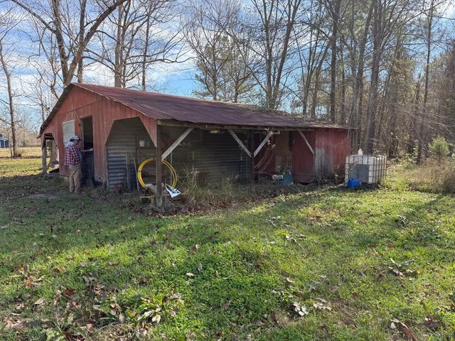 642 County Road 2112, Liberty, TX 77575