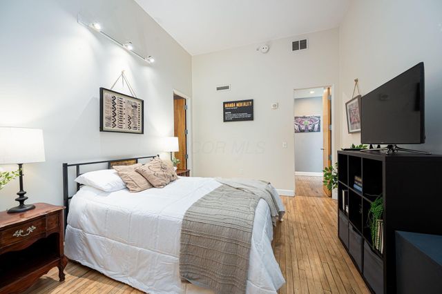 106 N High Street, 603, Columbus, OH 43215