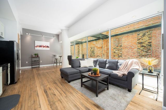 106 N High Street, 603, Columbus, OH 43215