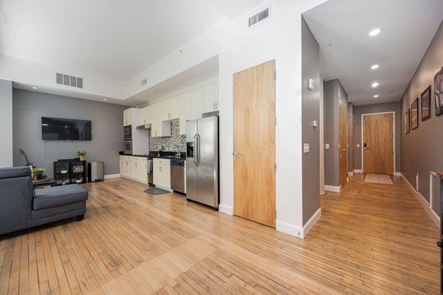 106 N High Street, 603, Columbus, OH 43215