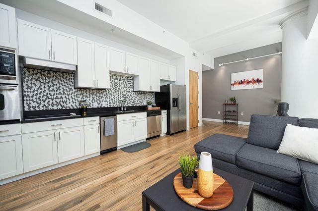 106 N High Street, 603, Columbus, OH 43215