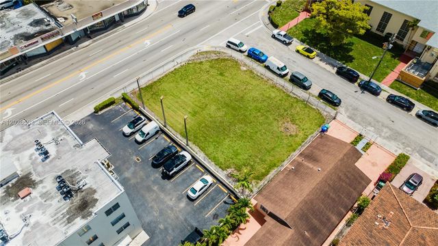 5895 W Flagler St, Miami, FL 33144
