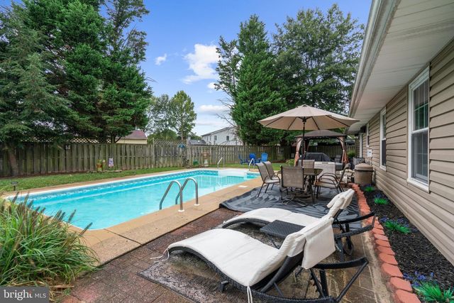 553 HARVEST RD, Severn, MD 21144