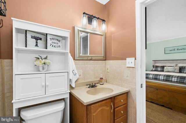 553 HARVEST RD, Severn, MD 21144