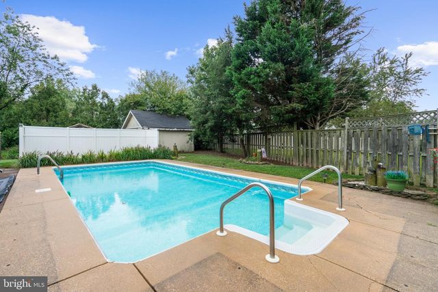 553 HARVEST RD, Severn, MD 21144