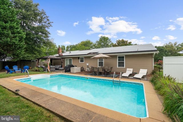 553 HARVEST RD, Severn, MD 21144
