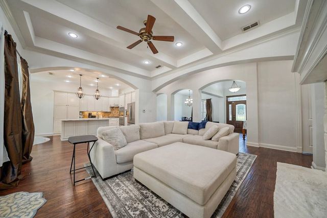 155 County Road 1133, Kilgore, TX 75662