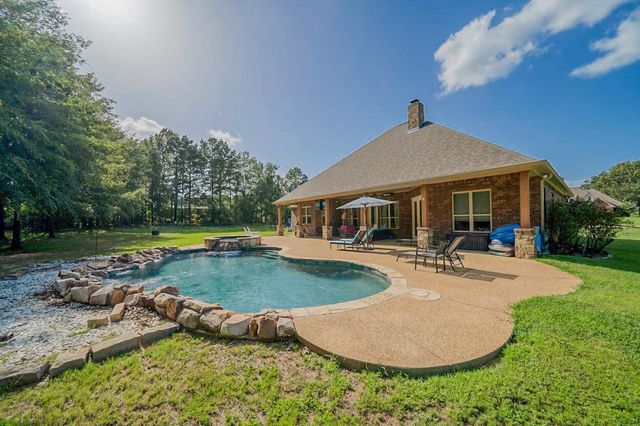 155 County Road 1133, Kilgore, TX 75662