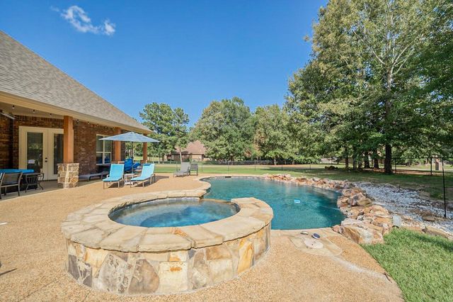 155 County Road 1133, Kilgore, TX 75662