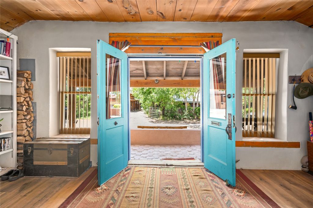 3 Waldo, Cerrillos, NM 87010