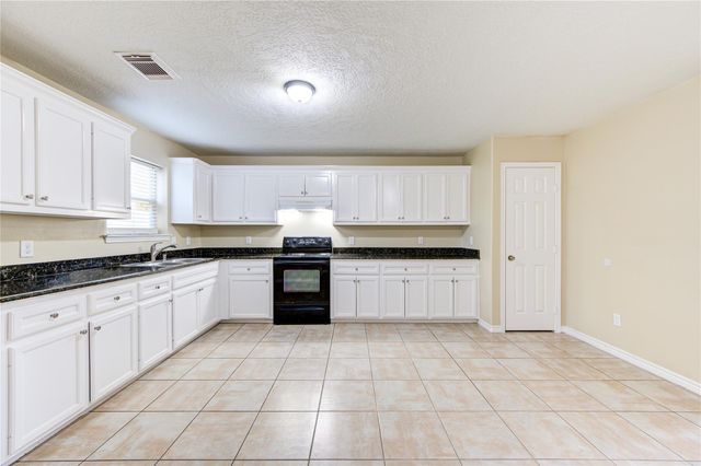 605 Center Street B, Pasadena, TX 77506