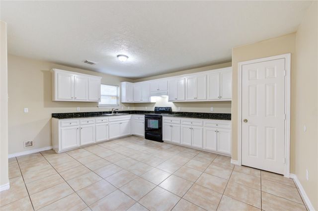 605 Center Street B, Pasadena, TX 77506