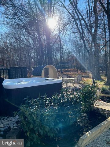 57 BYRON LN, Albrightsville, PA 18210