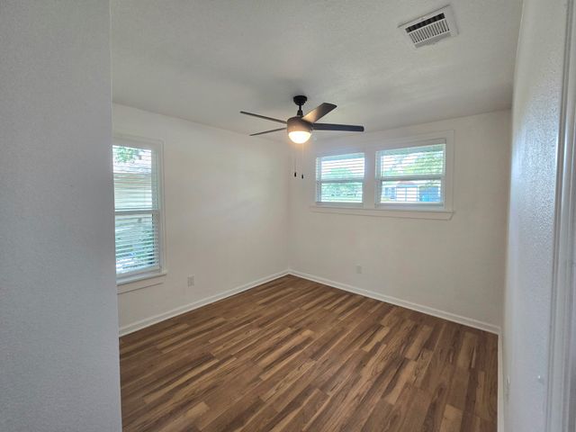 404 W Hillcrest Street, Keene, TX 76059