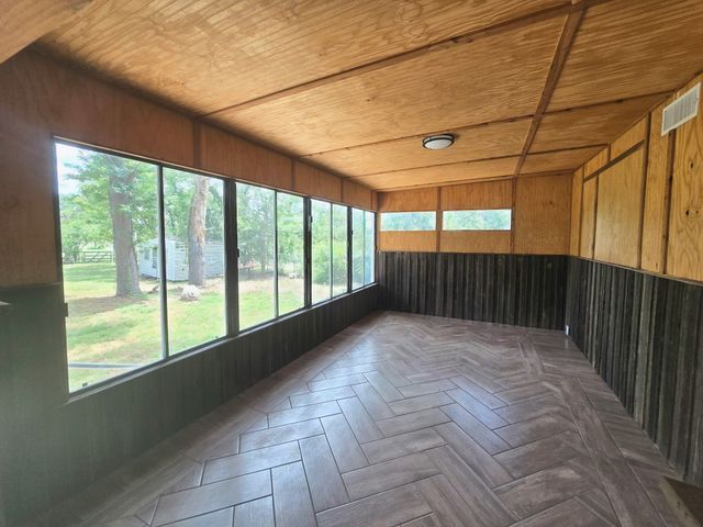 404 W Hillcrest Street, Keene, TX 76059