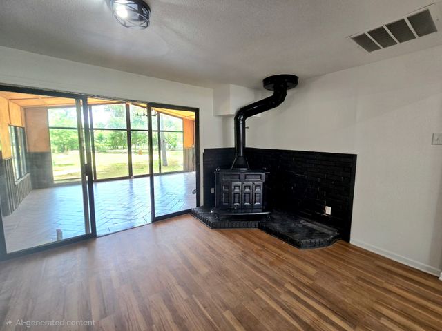 404 W Hillcrest Street, Keene, TX 76059