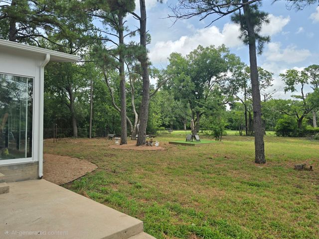 404 W Hillcrest Street, Keene, TX 76059