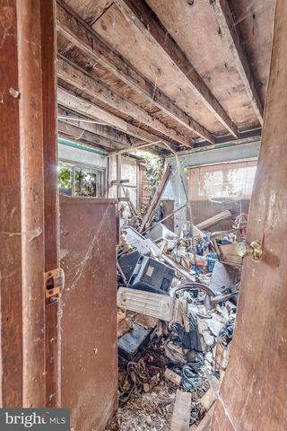 331 COLLINS LN, Maple Shade, NJ 08052